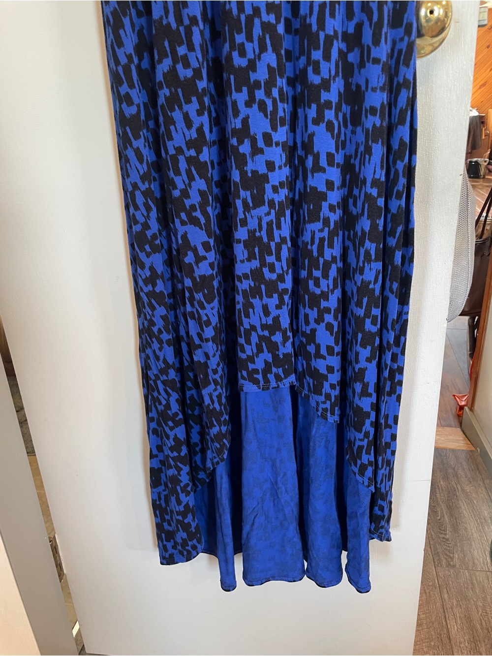 APT. 9 Blue Patterned Maxi Dress asymmetrical bottom  size M - Picture 2 of 7